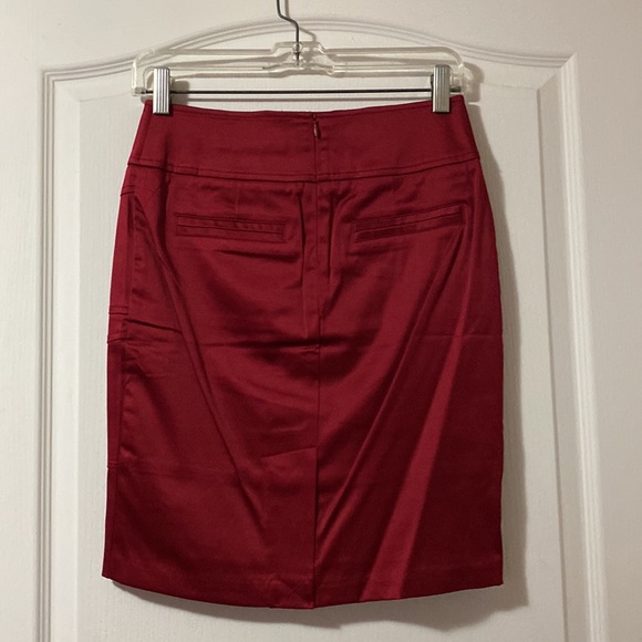 Forever 21 Red satin skirt - Picture 2 of 6